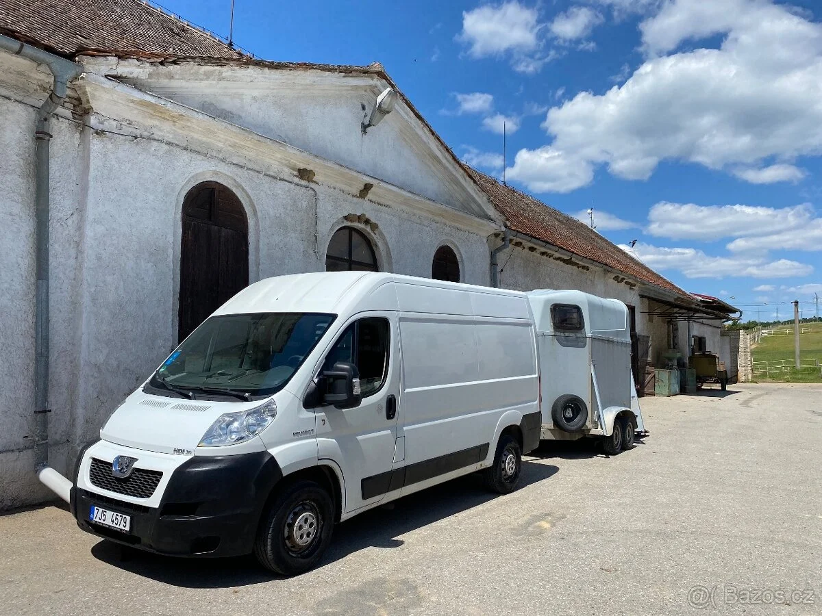 Interiér Peugeot Boxer